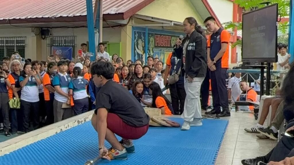 Hidilyn Diaz type magturo sa UP