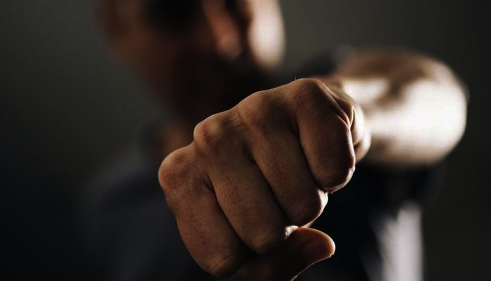 Basketbolista nanghalik at nakipag-away sa bar sa BGC