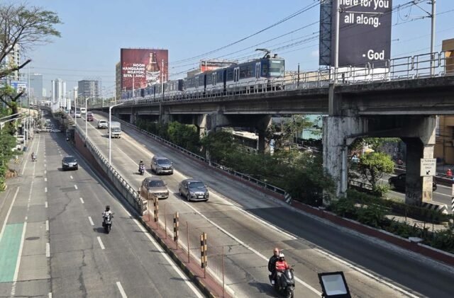Traffic volume sa EDSA bumaba ng 8%