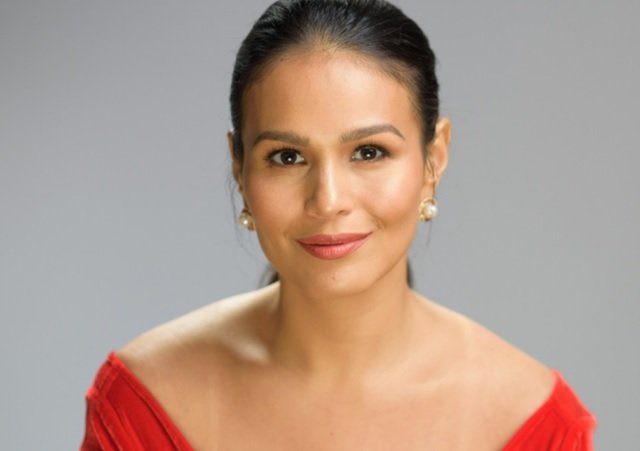 Blind item, tinumbok: Iza Calsado at asawa
