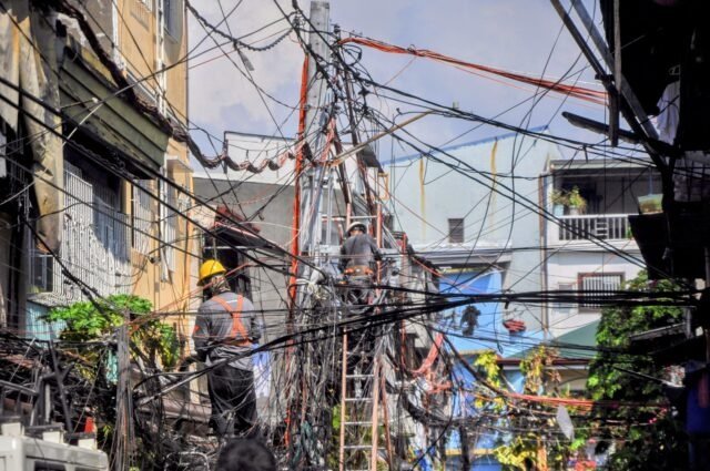 Kawalan ng fuel cost audit sa electric bill, pinatatalupan
