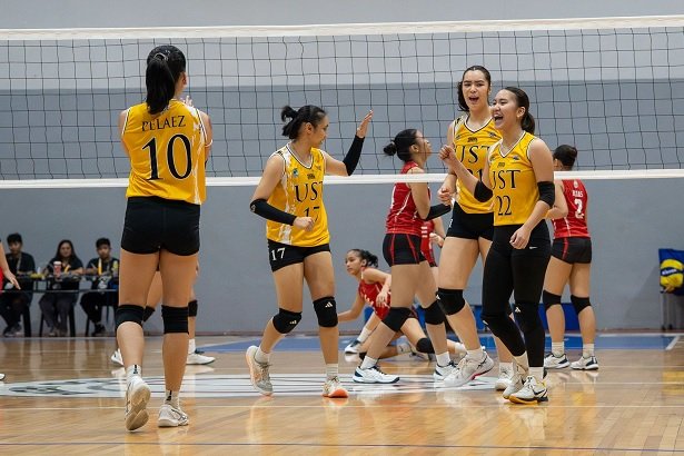 UST girls tinalo ang UE sa pagbubukas ng kampanya sa HS volleyball
