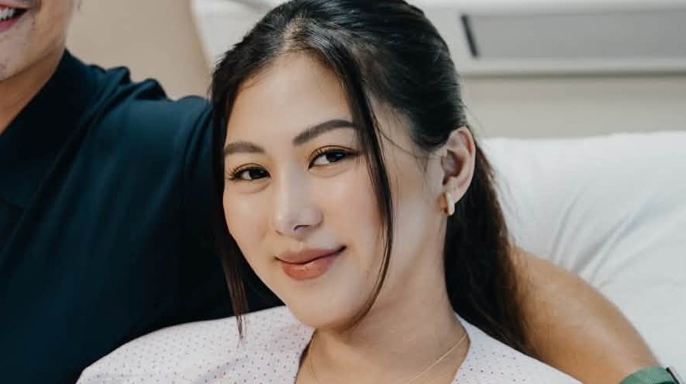 Alex Gonzaga naiiyak sa tuwing nakikita ang anak